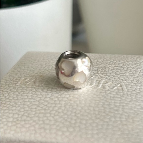 Authentic Pandora Heart Charm - Picture 3 of 4